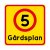 Gårdsplan med hastighetssiffra (5,10,15,20,30) skylt för gården kör ej genom gården kör sakta max 5 km