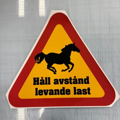 Fynd - Håll avstånd, levande last, galoperande