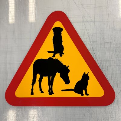 Fynd - Varningstriangel, hund, häst, katt