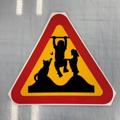 Fynd - Varningstriangel, barn, hund, katt, dekal