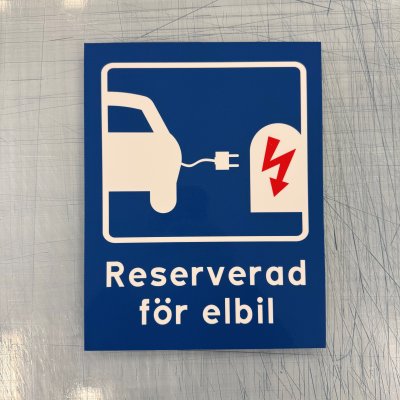 Fynd - P, reserverad för elbil