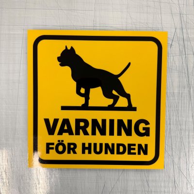 Fynd - Varning för hunden, reflekterande