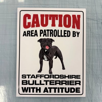 Fynd - Caution, area patrolled, bullterrier