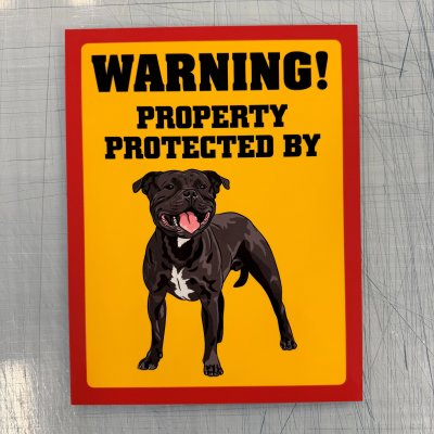Fynd - Warning, property protected by bullterrier