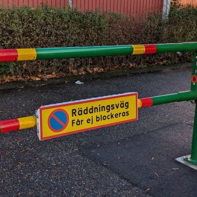 skylt för räddningsväg